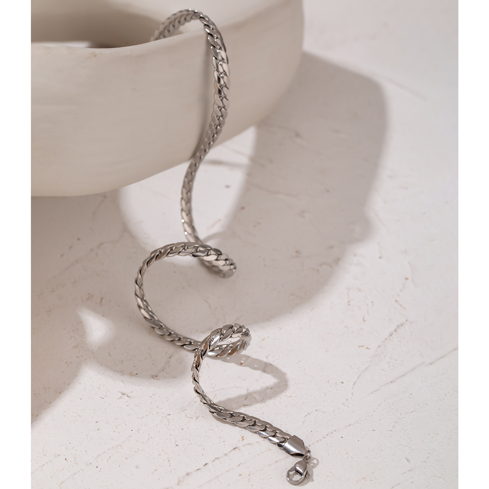 Yhpup ステートメントスネークチェーンチョーカーネックレ - Birth Flower Necklace のレビューと価格